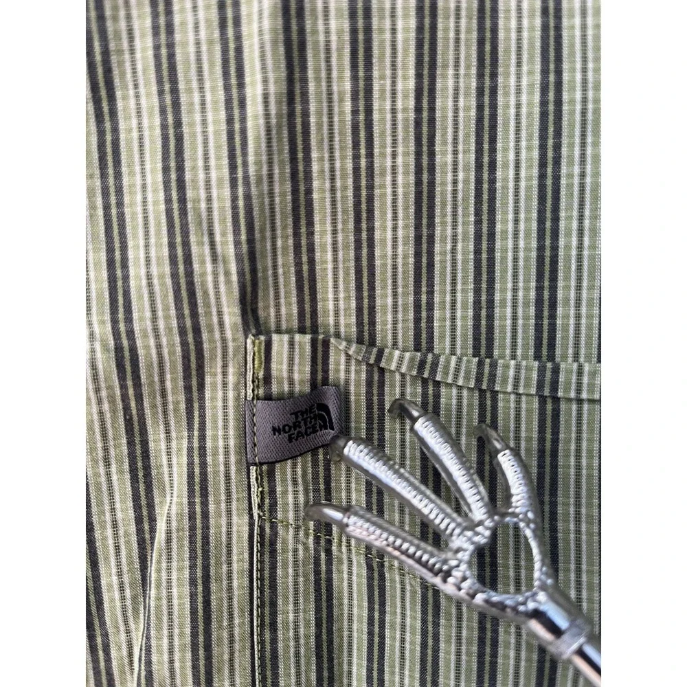The North Face Shirt Mens 2XL Green Stripe Short Sleeve Button Up A5 Series - Picture 5 of 10